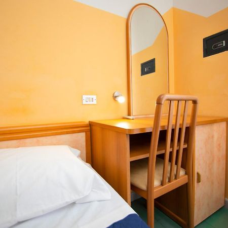 Hotel Montebello Riccione Eksteriør billede