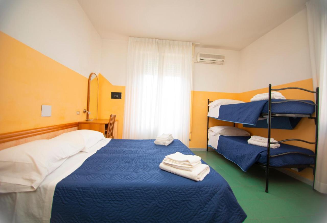 Hotel Montebello Riccione Eksteriør billede
