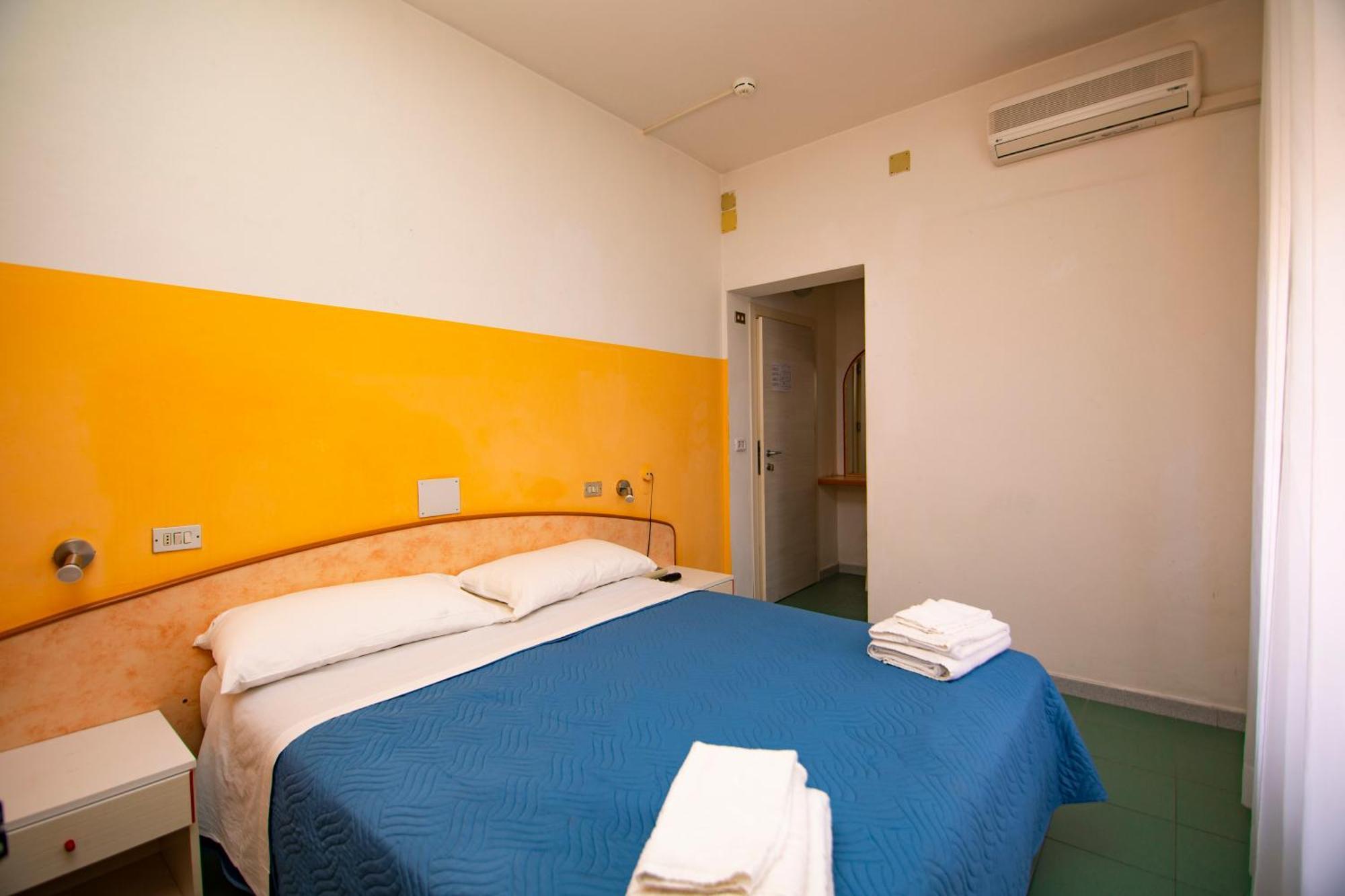 Hotel Montebello Riccione Eksteriør billede