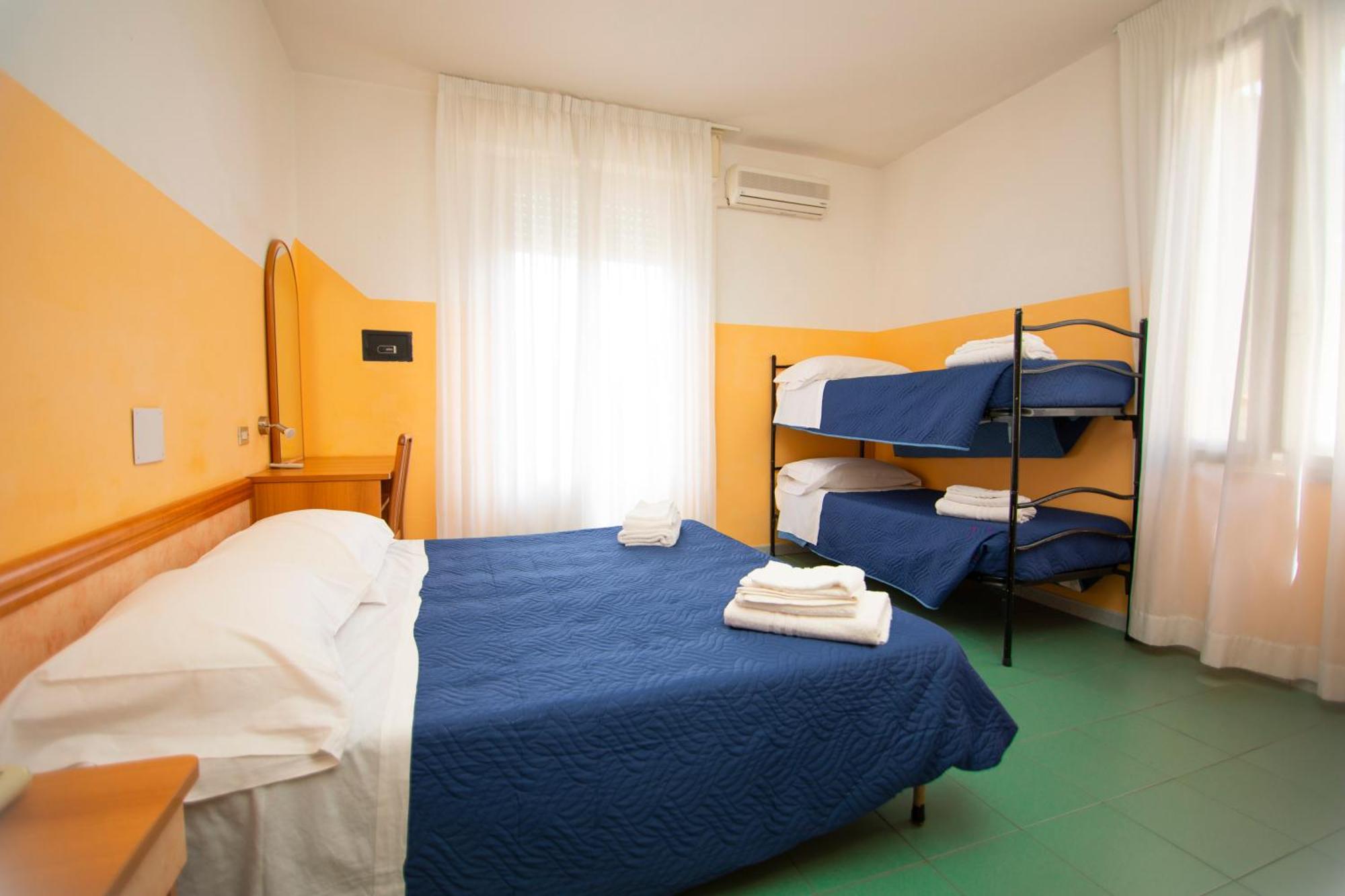 Hotel Montebello Riccione Eksteriør billede