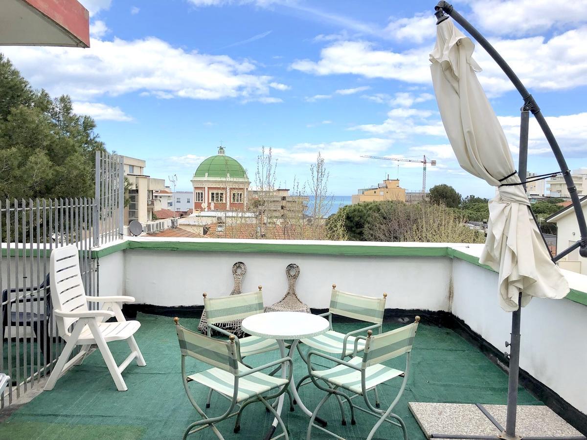 Hotel Montebello Riccione Eksteriør billede