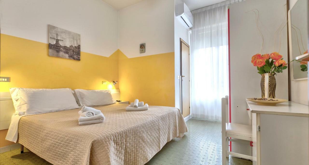 Hotel Montebello Riccione Eksteriør billede